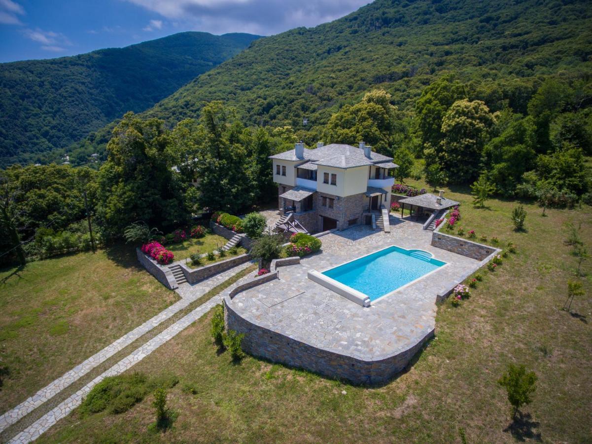 Luxury Villa With Pool In Tsagkarada Exterior foto