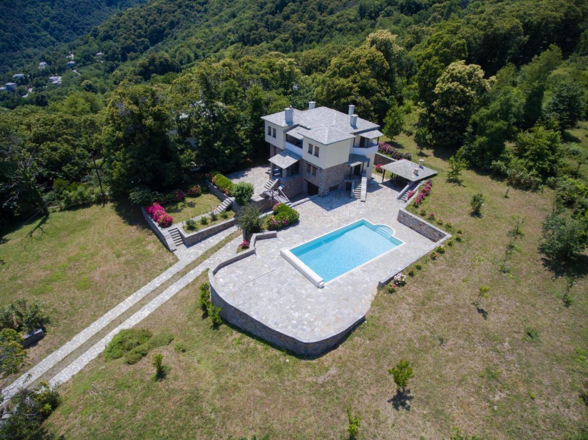 Luxury Villa With Pool In Tsagkarada Exterior foto