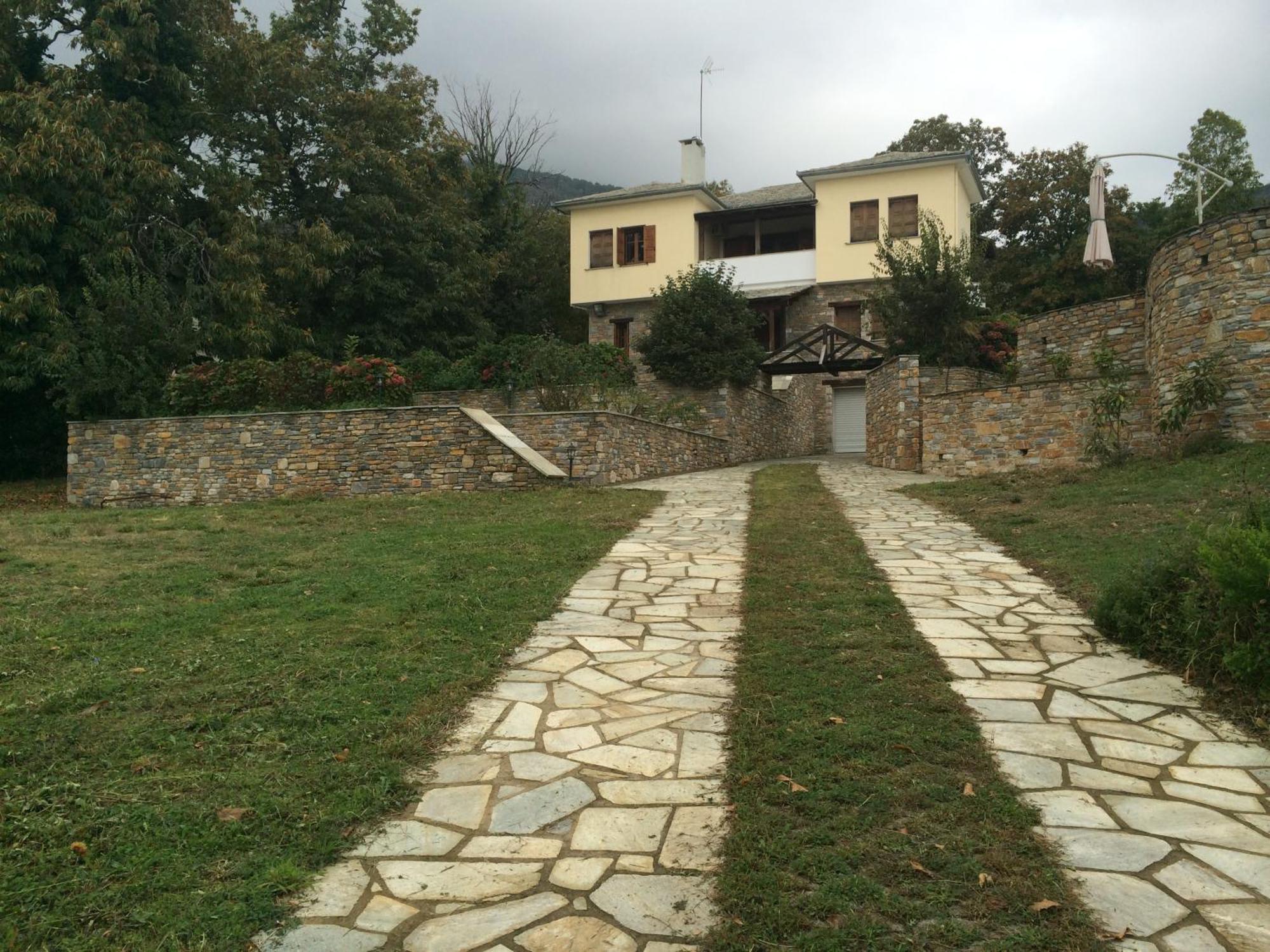 Luxury Villa With Pool In Tsagkarada Exterior foto