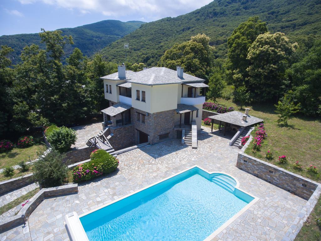 Luxury Villa With Pool In Tsagkarada Exterior foto