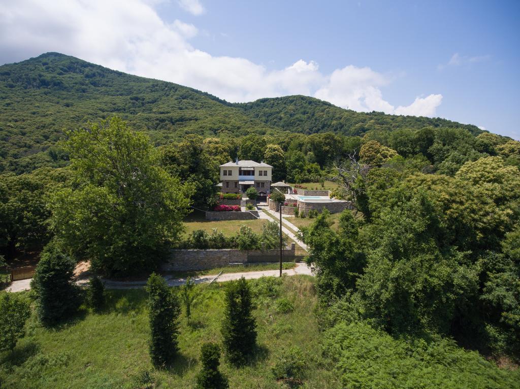 Luxury Villa With Pool In Tsagkarada Exterior foto